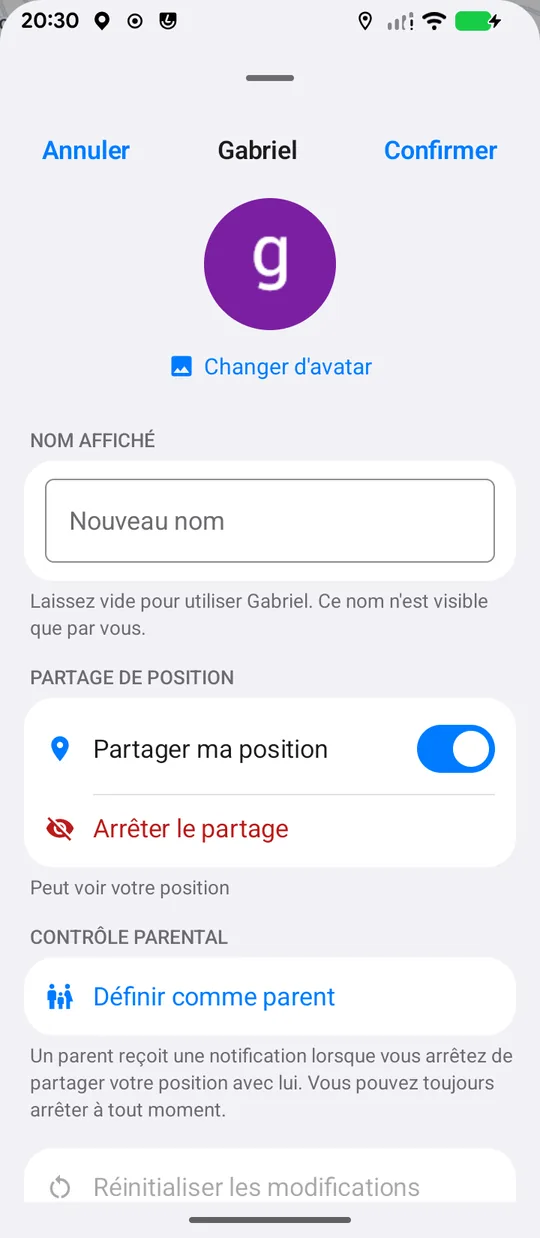 Fiche personne : Changer d'avatar, champ Nom affiché, interrupteur Partager ma position, Arrêter le partage, Définir comme parent et Réinitialiser les modifications
